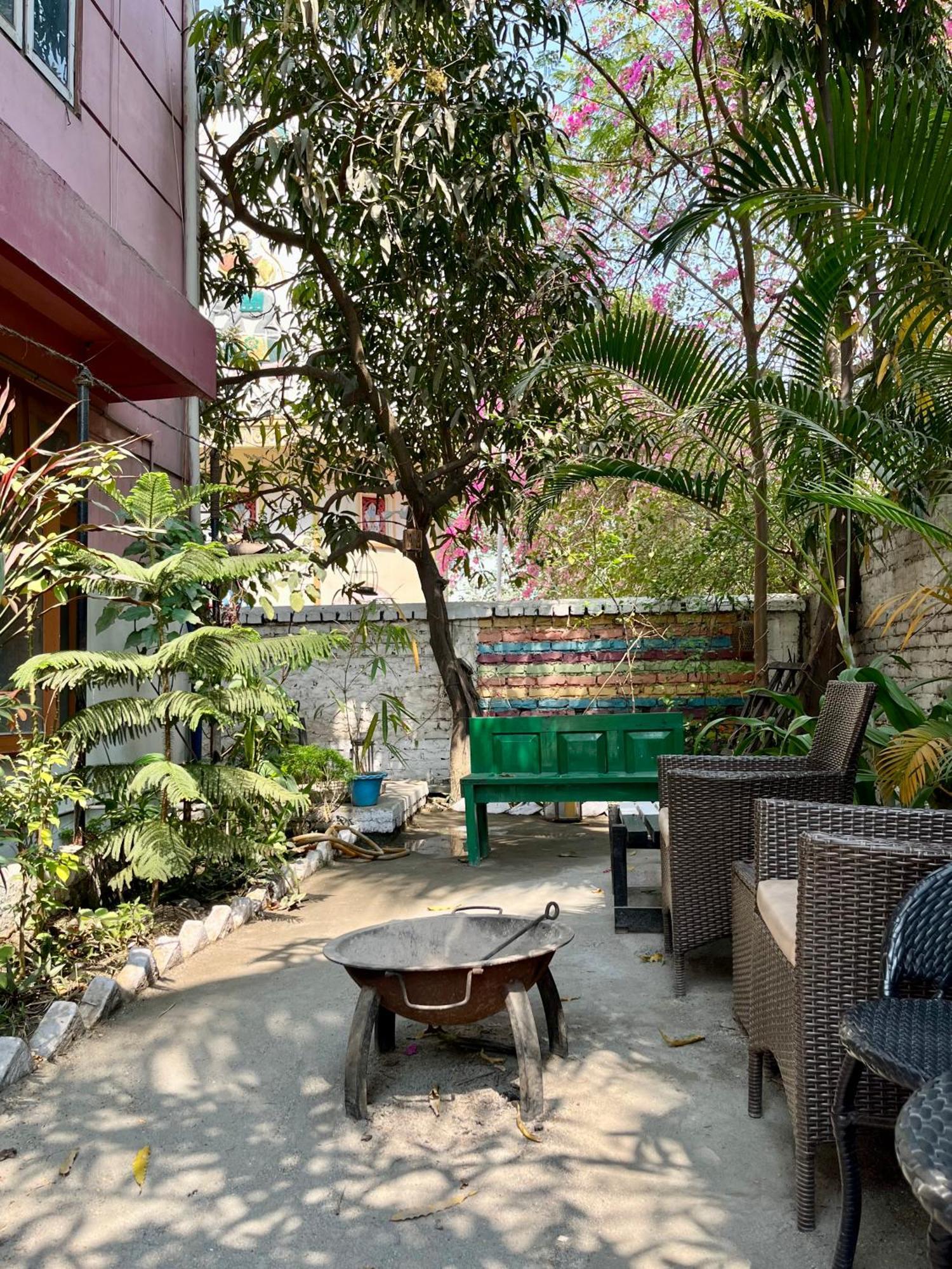 Assam Home Hostel Project Guwahati Exteriör bild