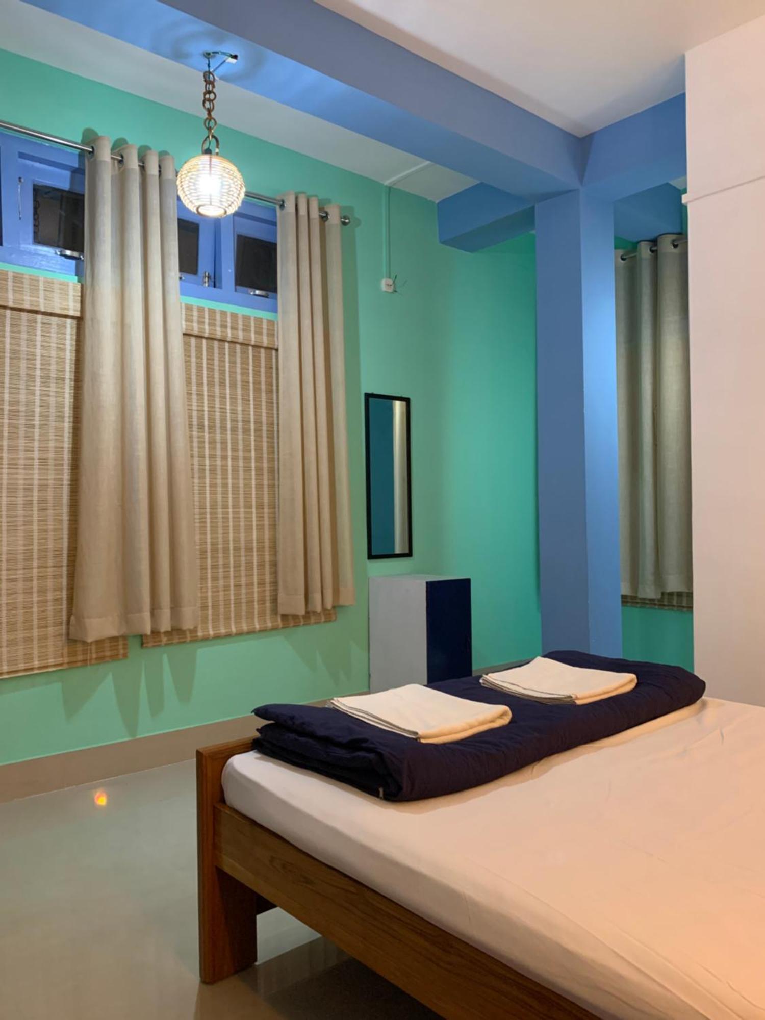 Assam Home Hostel Project Guwahati Rum bild