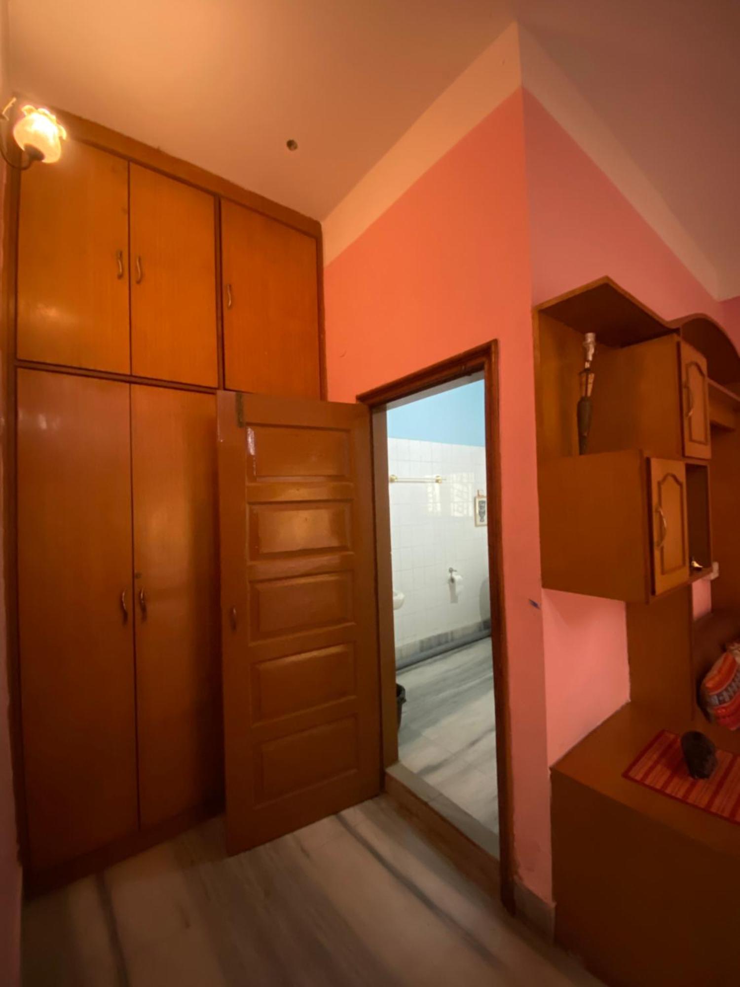 Assam Home Hostel Project Guwahati Rum bild